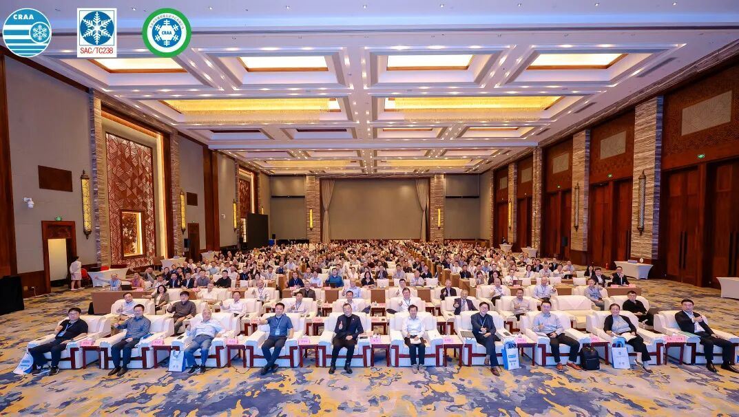 荣誉加冕盾安环境荣获“2025年度标准化突出贡献单位”称号(图1) 荣誉加冕盾安环境荣获“2025年度标准化突出贡献单位”称号(图1)